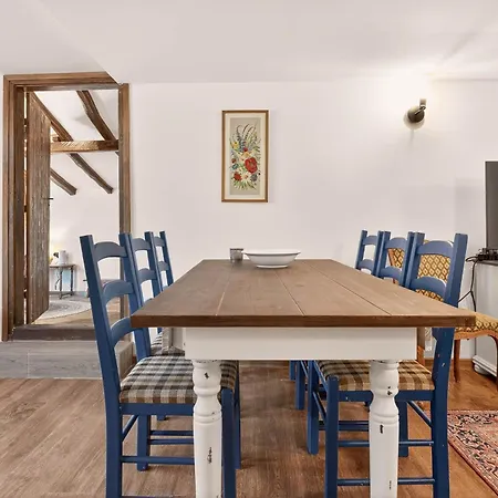 Augusta's Authentic * Pchelnik (Varna)