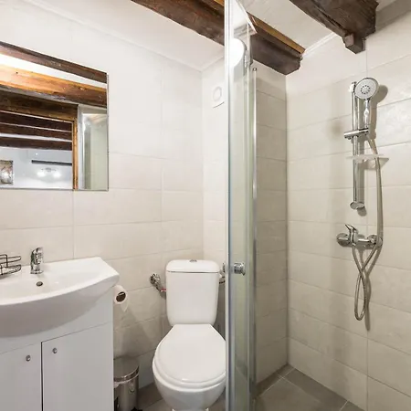 Augusta's Authentic Villa *