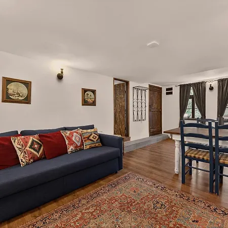 Augusta's Authentic Villa