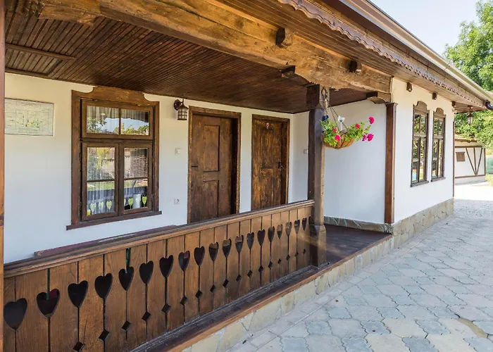 Augusta's Authentic Willa *